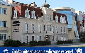 Hotel Diamond w Białym Dworku